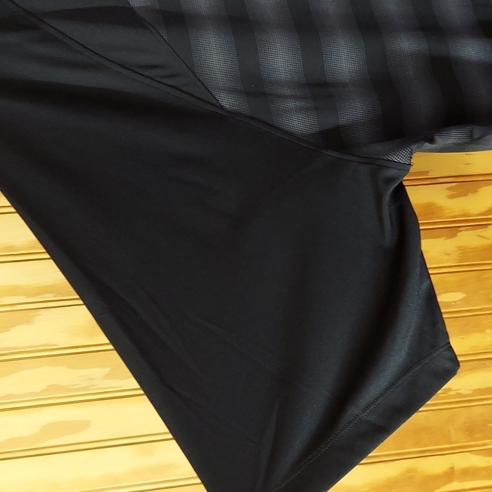 Benchmark Polo Elevate - Picture 6 of 7